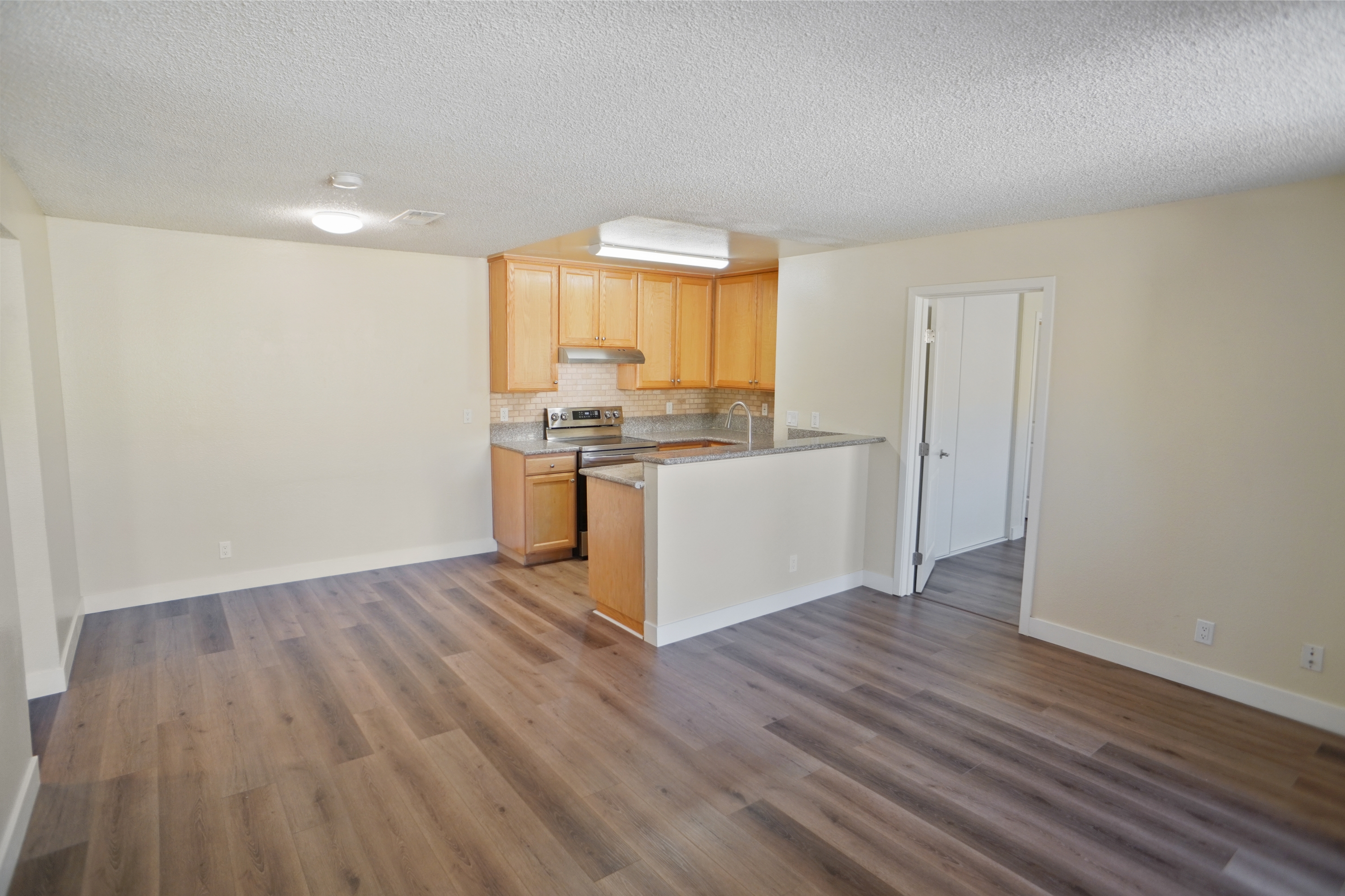 12226 Osborne Place, 18
